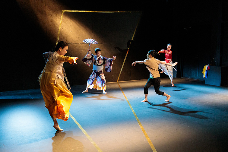 mimacul『Katastroke』：artscapeレビュー｜美術館・アート情報 artscape