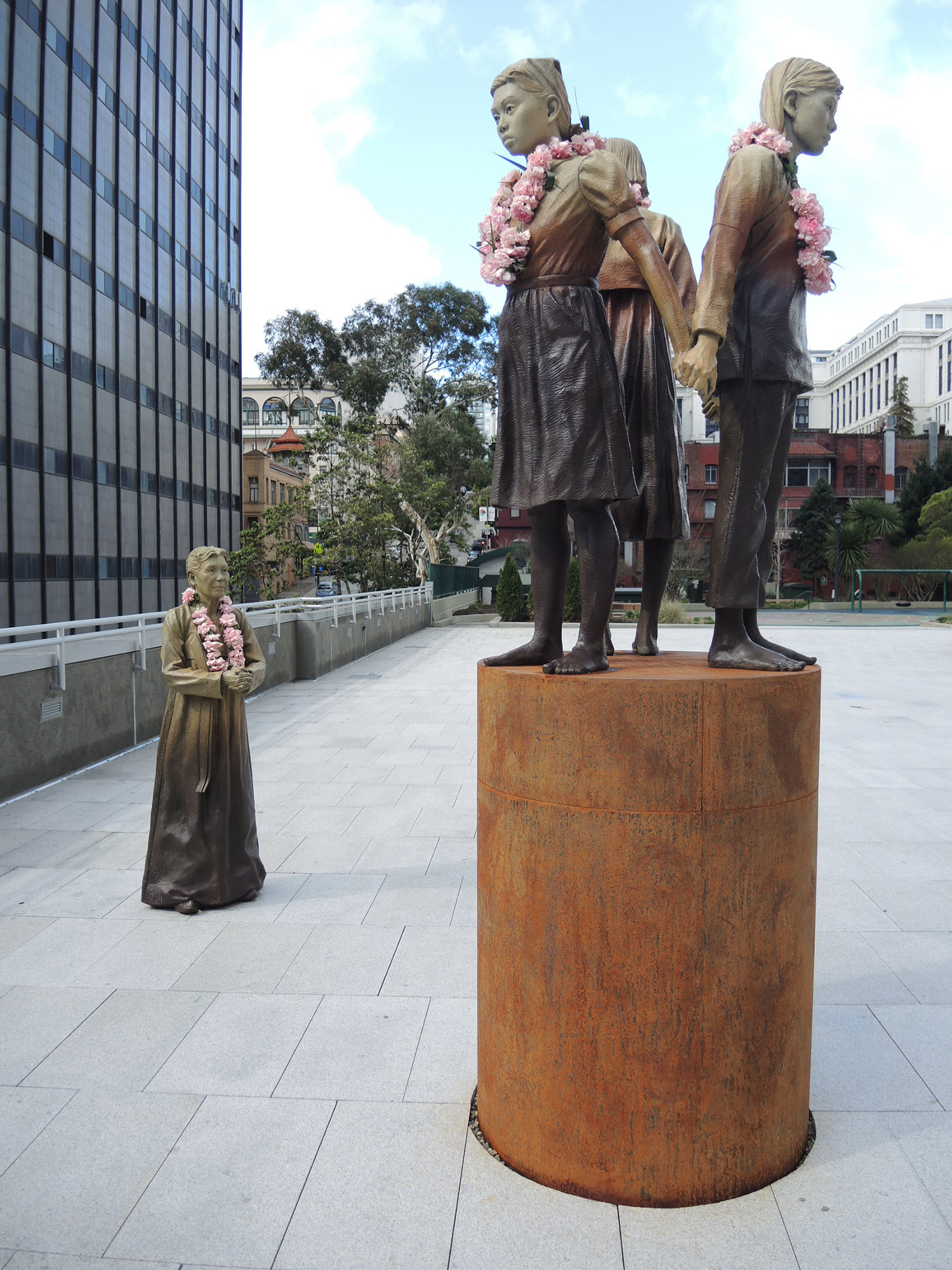 サンフランシスコの慰安婦像とホロコーストの記憶 Artscapeレビュー 美術館 アート情報 Artscape