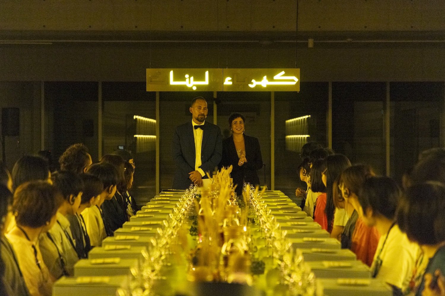 高嶋慈｜KYOTO EXPERIMENT 京都国際舞台芸術祭 2025　②ターニヤ・アル゠フーリー & ズィヤード・アブー・リーシュ『電力と権力を探して』 [パフォーマンス]（前編）