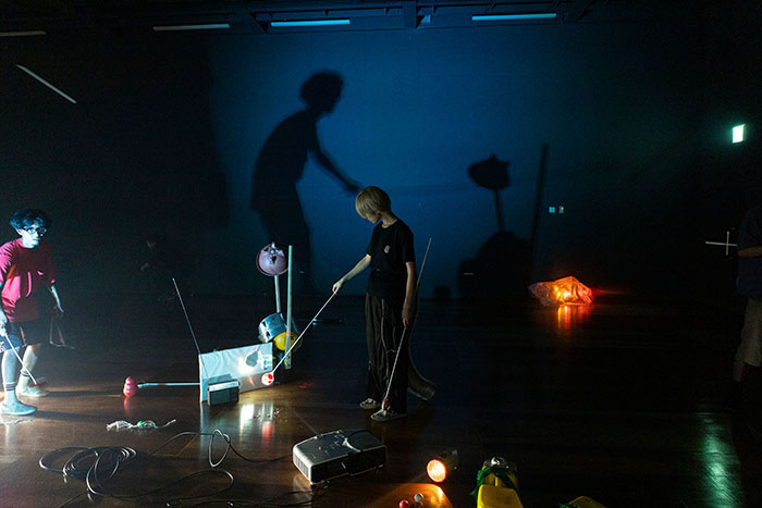 金氏徹平とthe constructions 「tower (UNIVERSITY)」