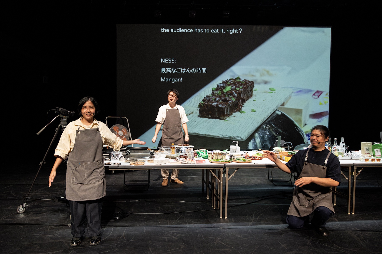 高嶋慈｜KYOTO EXPERIMENT 京都国際舞台芸術祭 2025　⑧Jang-Chi×李銘宸（リー・ミンチェン）×ネス・ロケ×温又柔『クルージング：旅する舌たち』