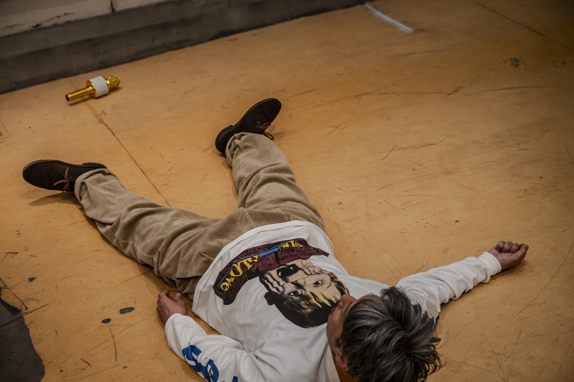 山﨑健太｜桑折現×和田ながら「1人の俳優のための5人の演出家による上演IV『実況カラオケ副音声』」